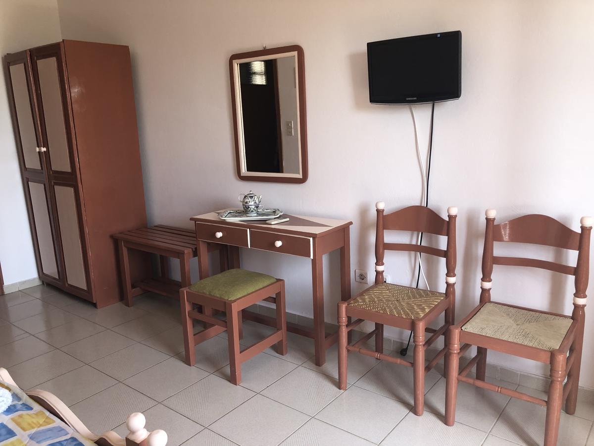 Deidamia Hotel Скирос Экстерьер фото